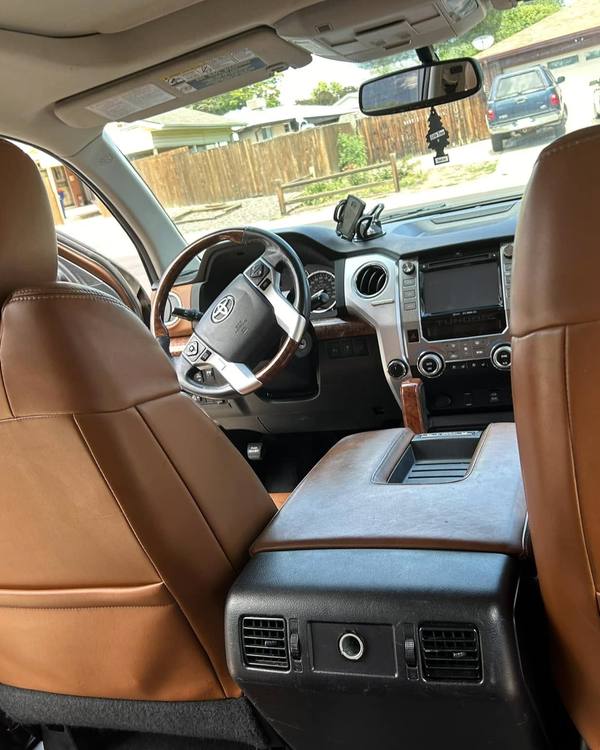 Saddle leather front seats in a Toyota Tundra